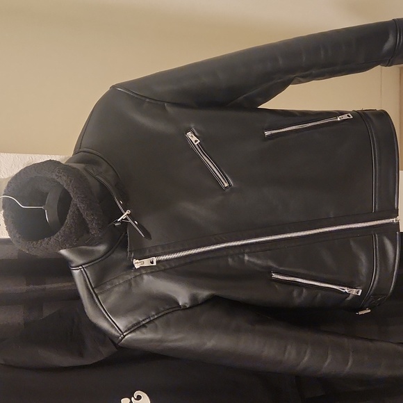 COPY - Guess jacket - Picture 5 of 6